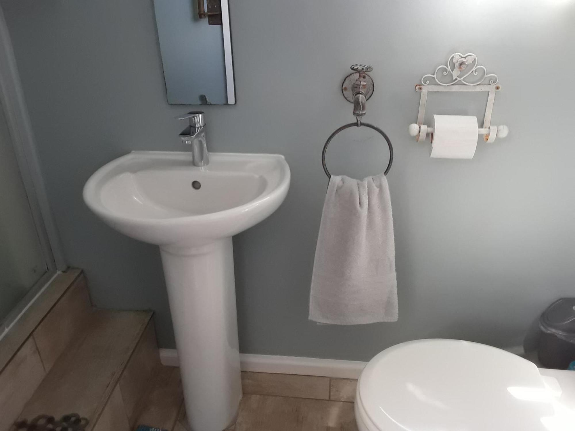 The Trailhouse Hotel Bettys Bay Room photo